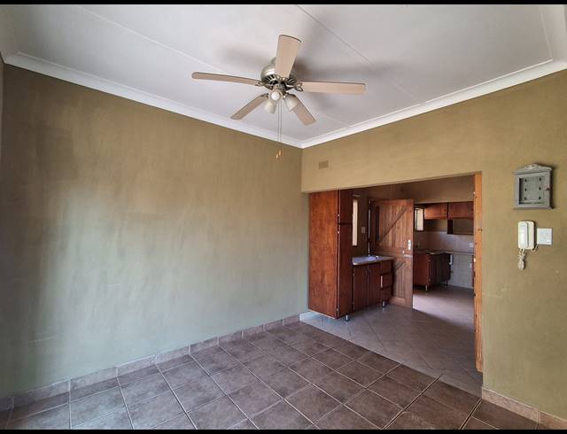 3 BEDROOM FREESTANDING FOR SALE IN STILFONTEIN EXT 4